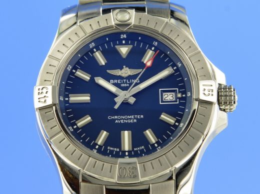 Breitling Avenger 43 mm Blue Dial 2022
