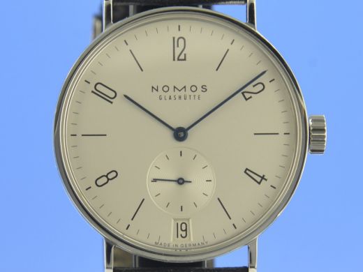 NOMOS Glashtte Tangomat Datum