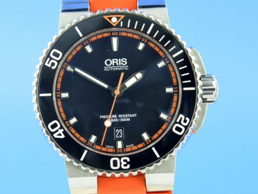 Oris Aquis Date