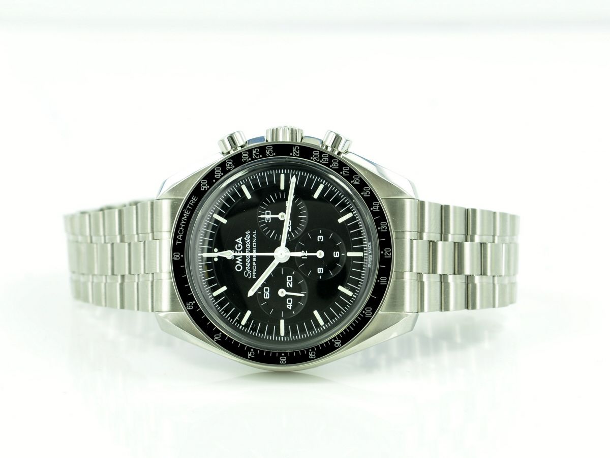 Omega Speedmaster Moonwatch Master Chronometer