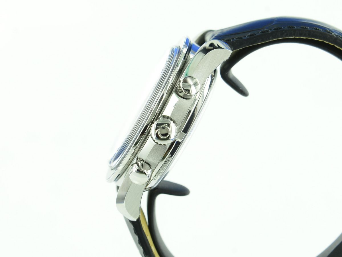 Omega Speedmaster Racing