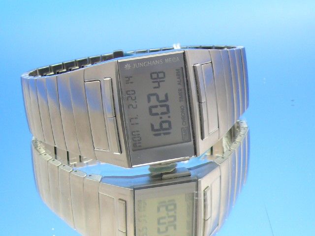 Junghans Mega 1000 Funkuhr Avantgrade