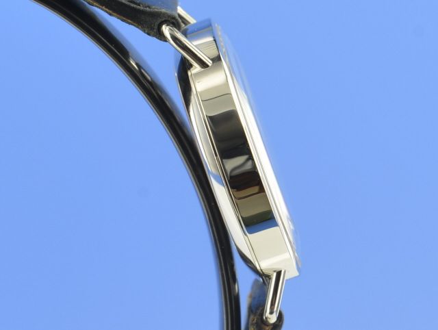 Nomos Metro Neomatik 35