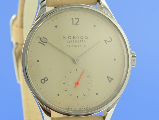 Nomos Minimatik champagner