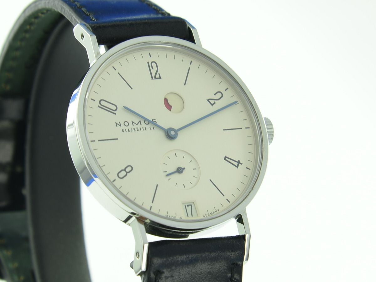 Nomos Tangente Gangreserve Datum 131