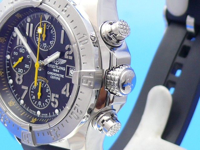 Breitling Avenger Seawolf Code Yello-Limitiertes Modell