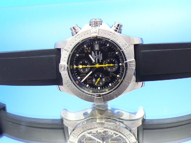 Breitling Avenger Seawolf Code Yello-Limitiertes Modell