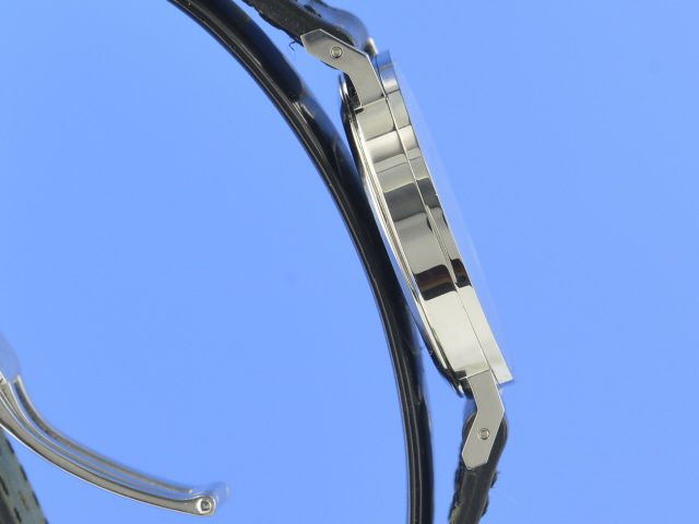 Nomos Tangente Glasboden Faltschliee