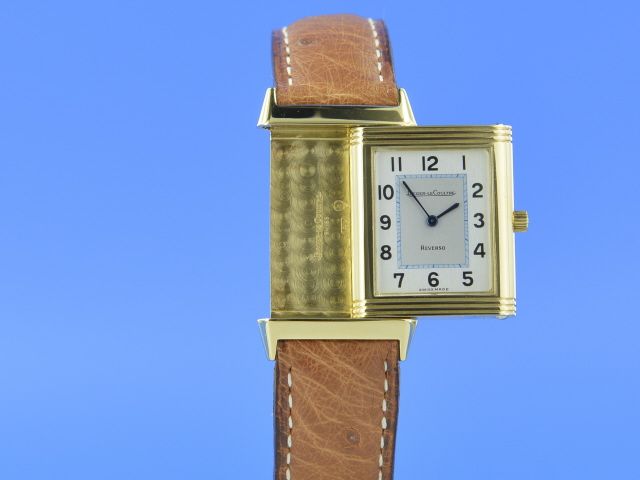 Jaeger LeCoultre Reverso Classic Medium 18K Gold