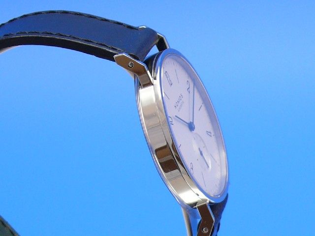 NOMOS Tangente aus 11/2013 unget. UVP*1280