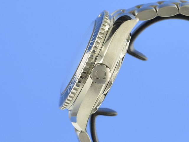 Omega Seamaster Planet Ocean Master Chronometer