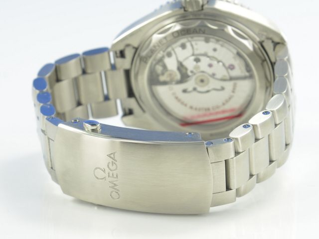 Omega Seamaster Planet Ocean 600M Master Chronometer