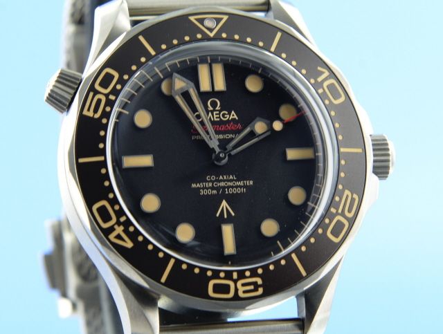 Omega Seamaster Diver 300 M 007 James Bond Edition