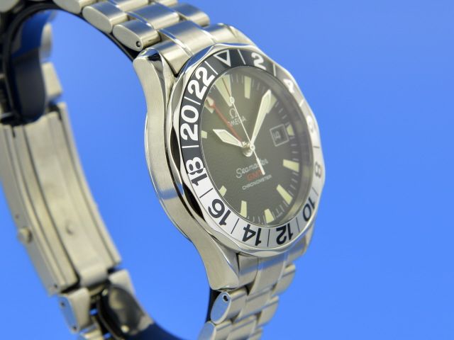 Omega Seamaster Diver 300M GMT