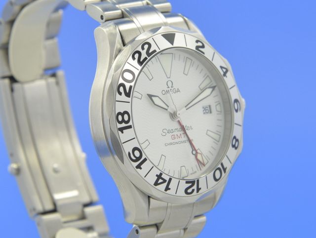 Omega Seamaster Diver 300M GMT