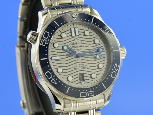Omega Seamaster Diver 300M Master Chronometer