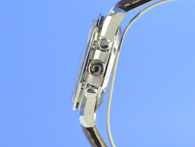 Omega Speedmaster Moonwatch Co-Axial Chronograph