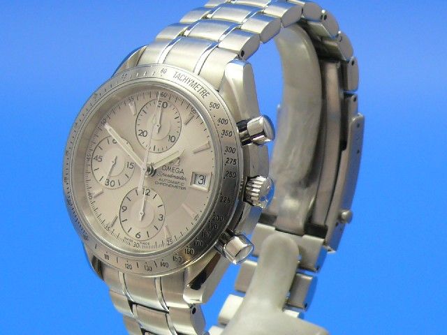 Omega Speedmaster Date Chronometer 40 mm UVP 3.000