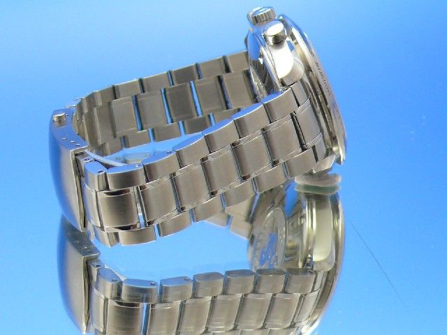 Omega Speedmaster Date Chronometer 40 mm UVP 3.000