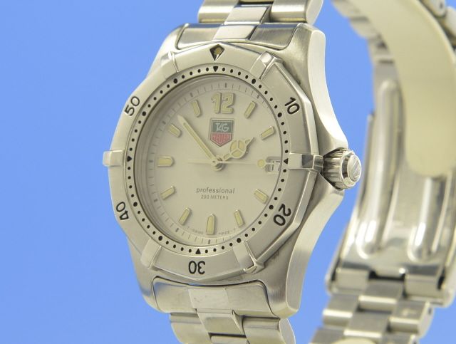 TAG Heuer Professional 2000 Quarz 35 mm