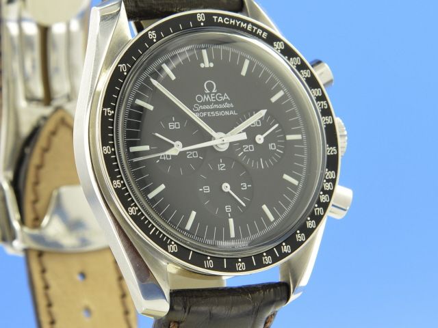 Omega Speedmaster Moonwatch