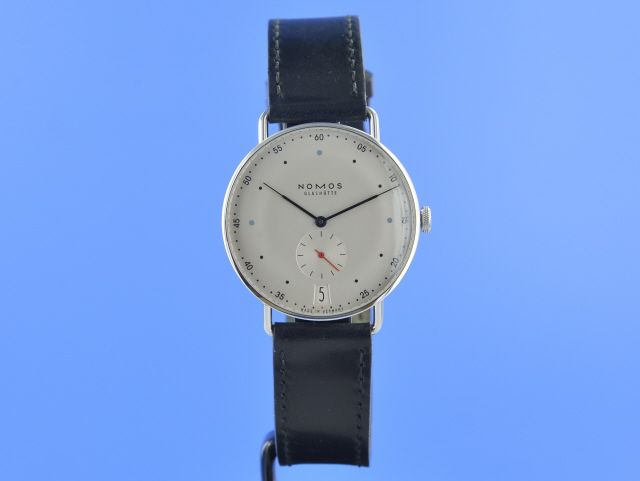 Nomos Metro 38