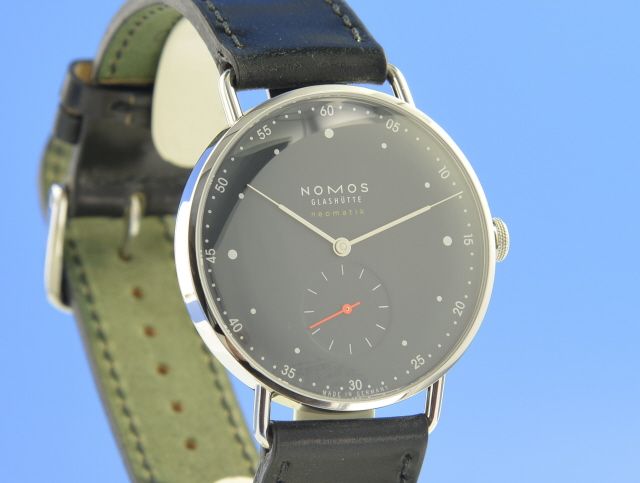 Nomos Metro Neomatik 39