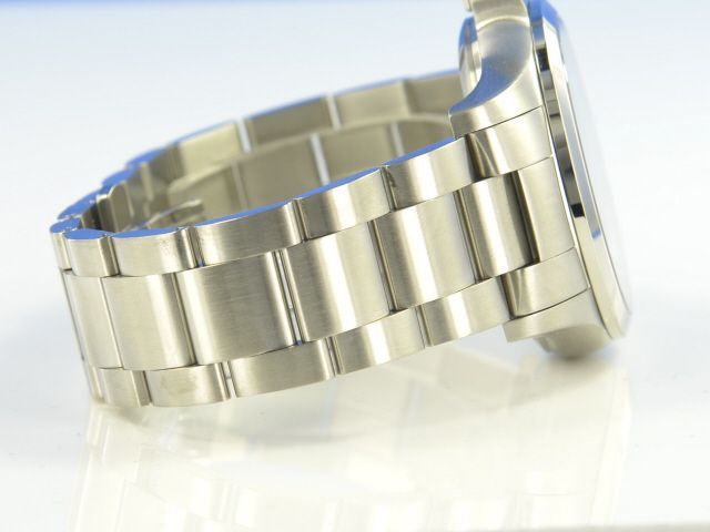 Longines Conquest V.H.P.  Ewiger Kalender