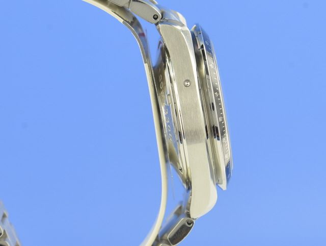 Omega Speedmaster  Date Chronograph 40 mm