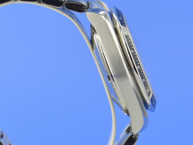 Omega Speedmaster Date Chronometer 40 mm