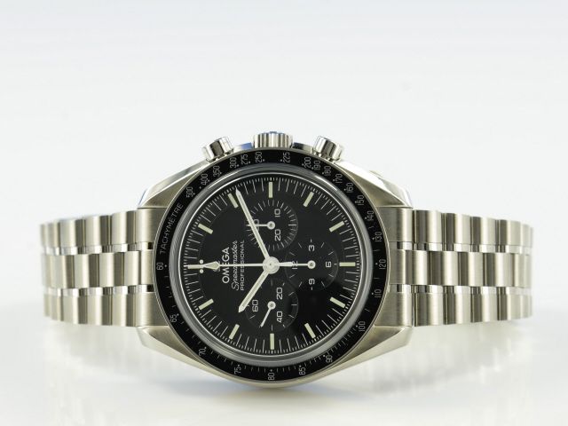Omega Speedmaster Moonwatch Co-Axial Master Chronometer