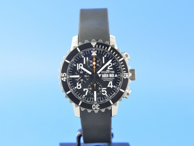 Fortis B-42 Marienemaster Chronograph
