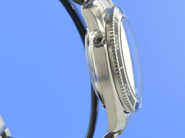 Omega Seamaster Planet Ocean 42 mm