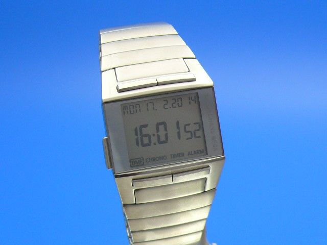 Junghans Mega 1000 Funkuhr Avantgrade