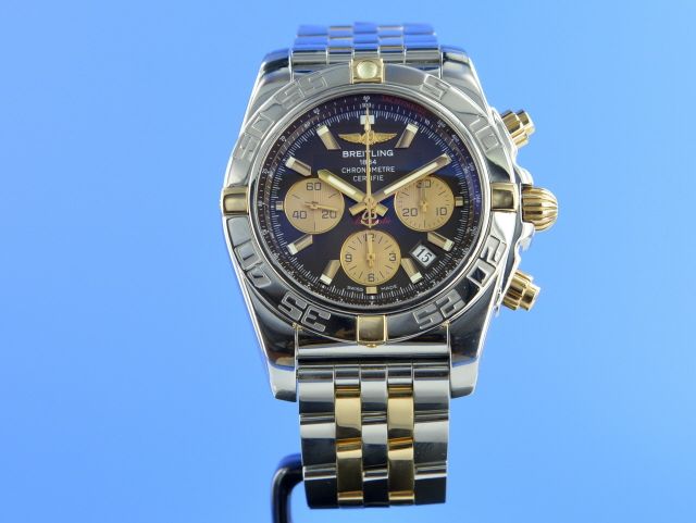 Breitling Chronomat 44 B01