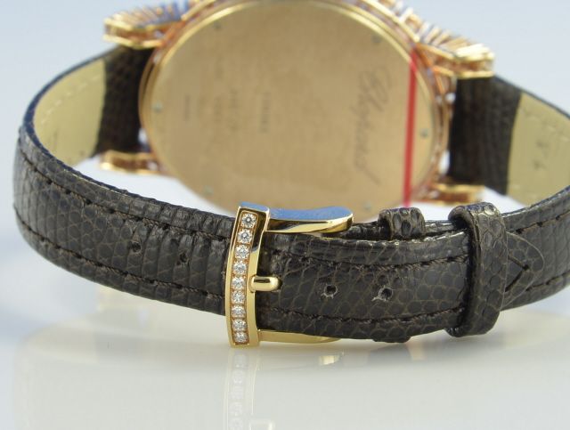 Chopard LHeure du Diamant Oval Medium