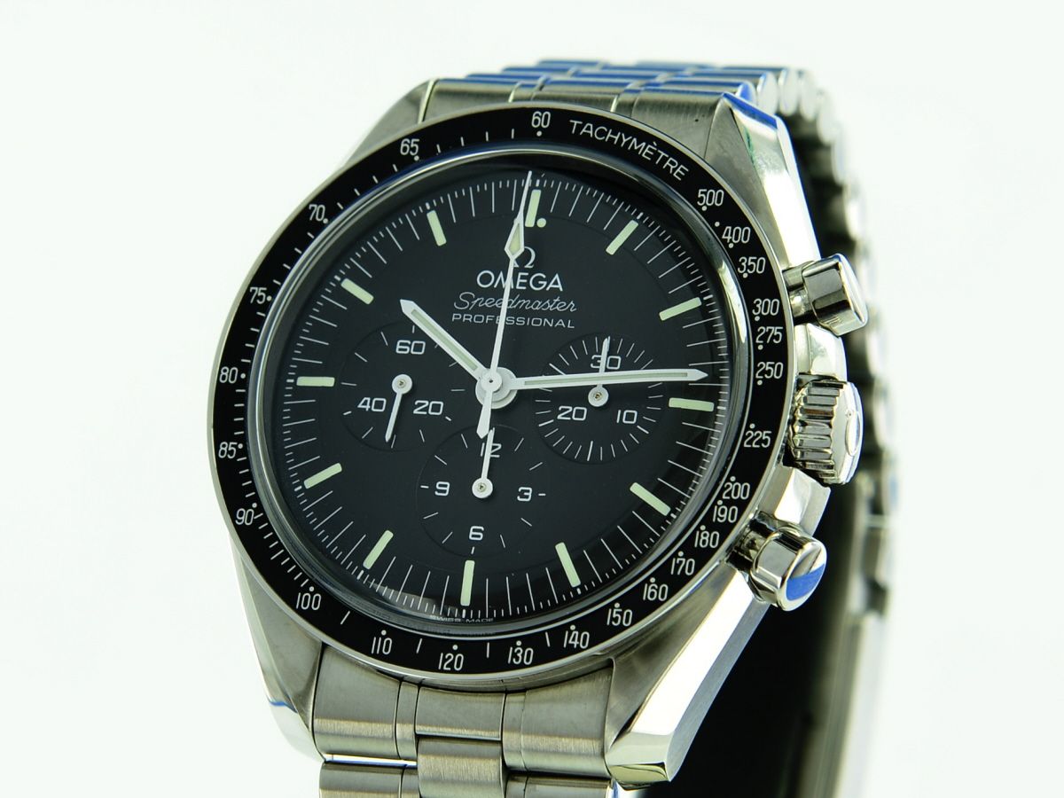 Omega Speedmaster Moonwatch Master Chronometer