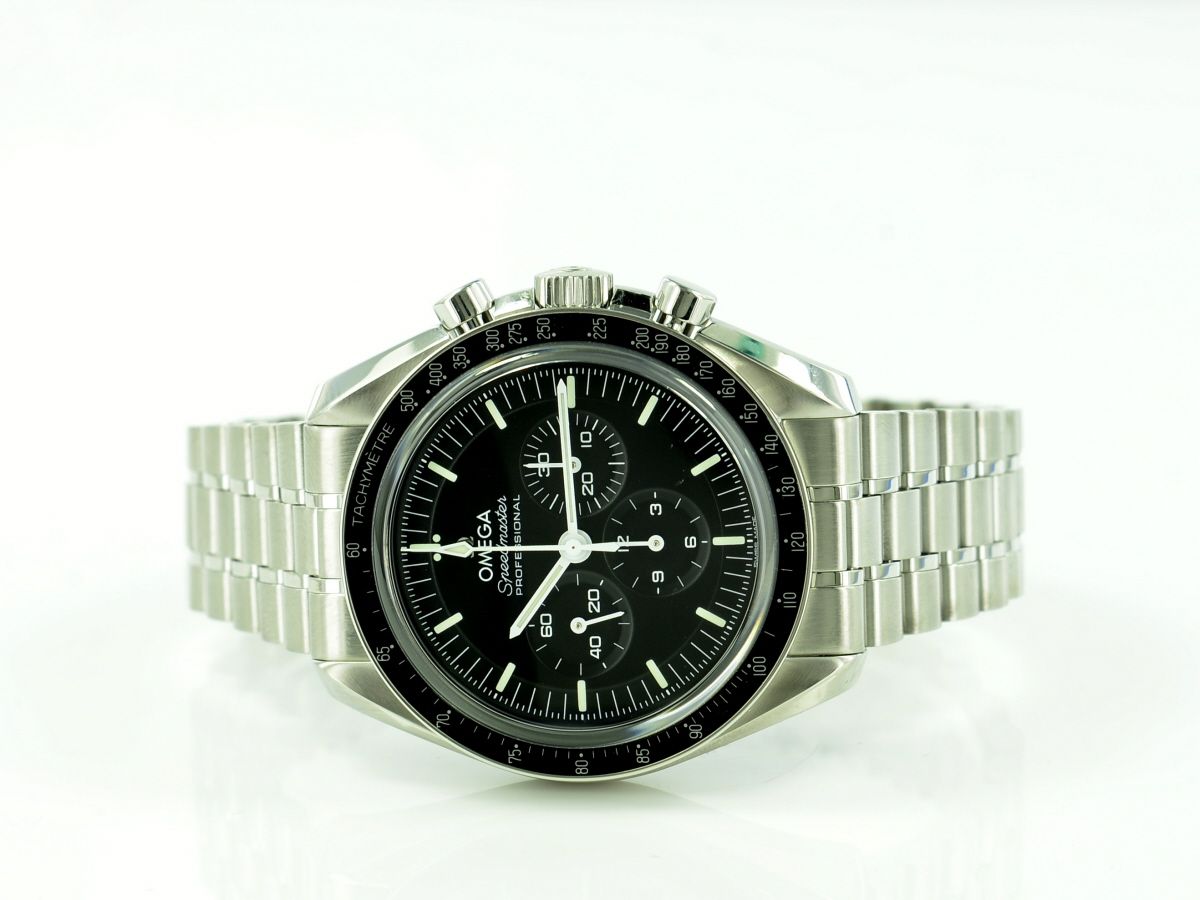 Omega Speedmaster Moonwatch Co-Axial Master Chrononometer