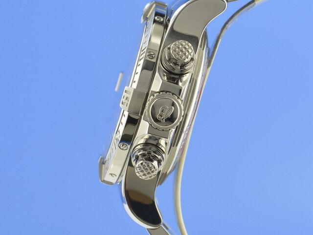 Breitling Avenger II JAPAN Limited Edition 500St.