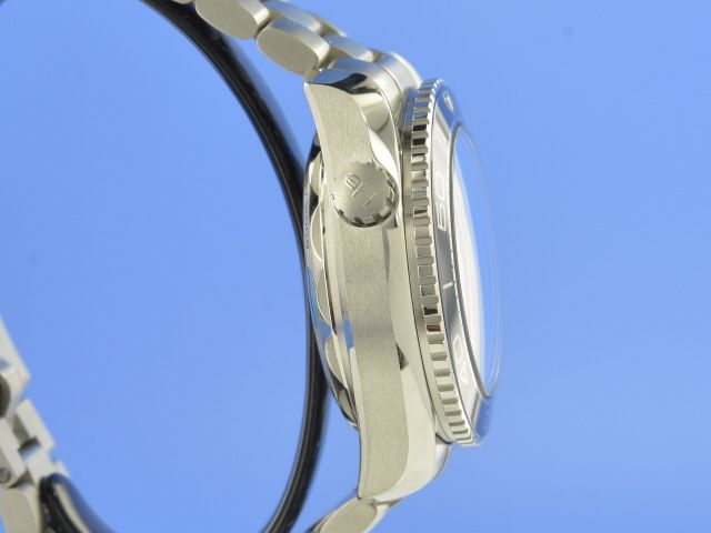 Omega Seamaster Planet Ocean 600M Master Chronometer