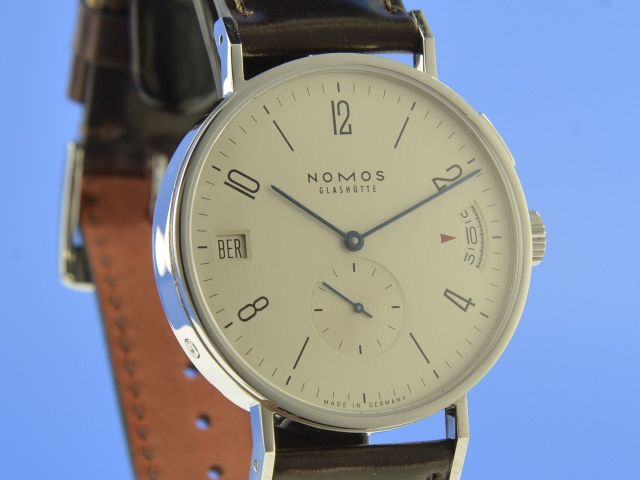 NOMOS Tangomat GMT