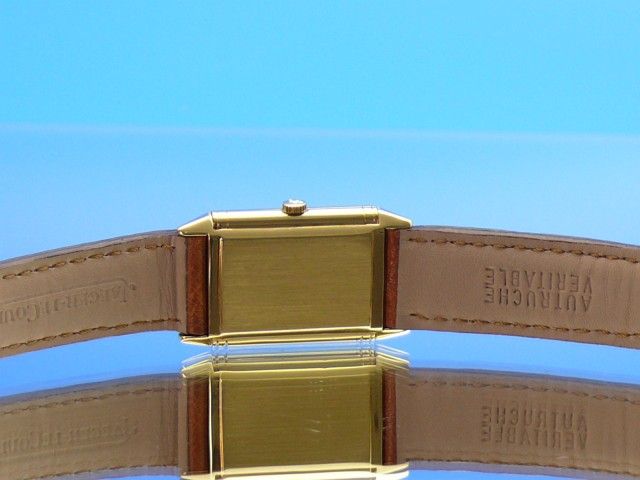 Jaeger Le Coultre Reverso Classique Medium 18K/750 Gold