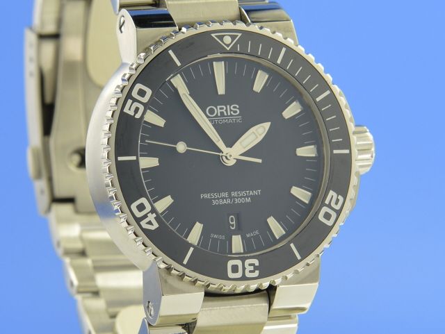 Oris Aquis Date