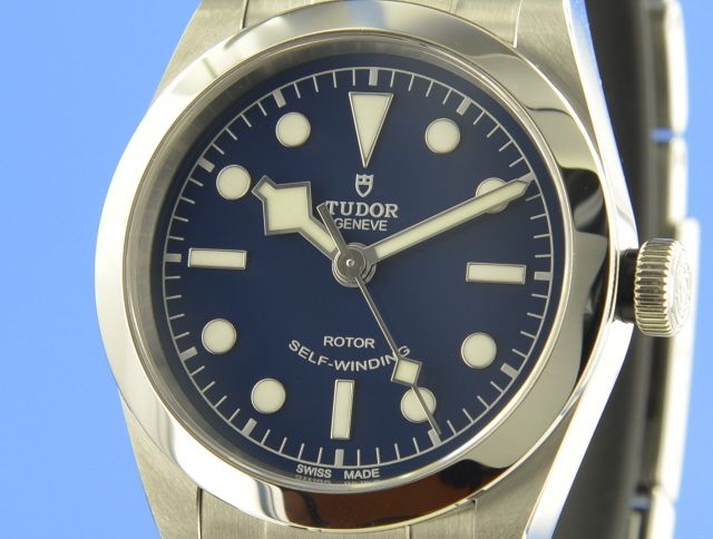 Tudor Black Bay 36 blue
