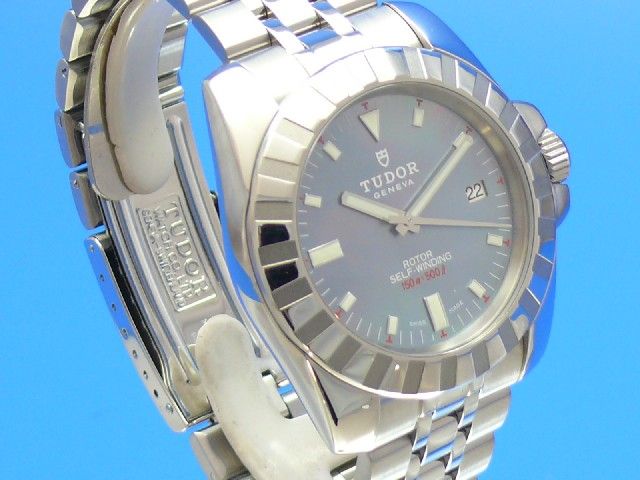 Tudor Sport Date – blaues Perlmutt-Zifferblatt