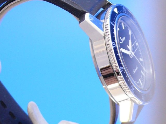 SINN 104 St Sa A klassische Fliegeruhr