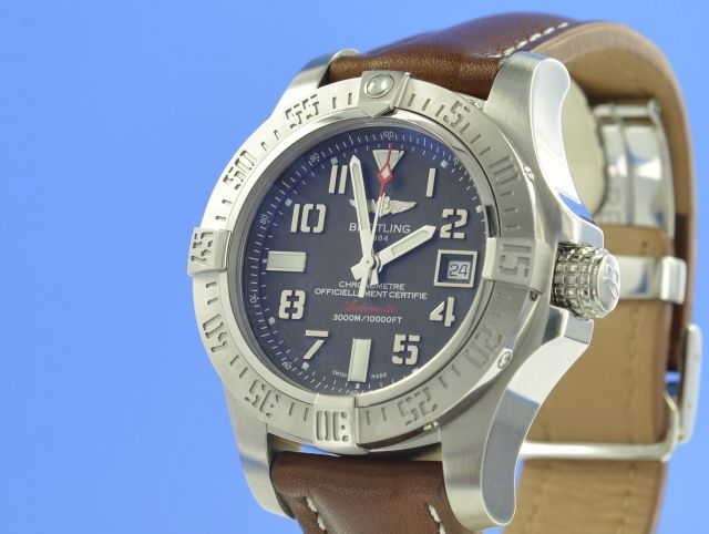 Breitling Avenger II Seawolf Automatik