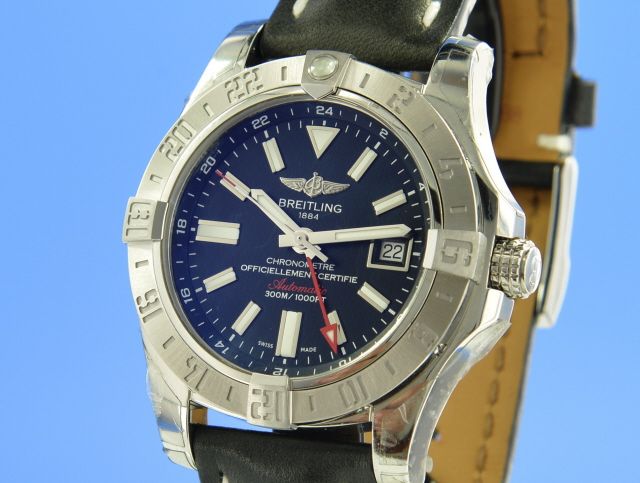Breitling Avenger II GMT Automatik