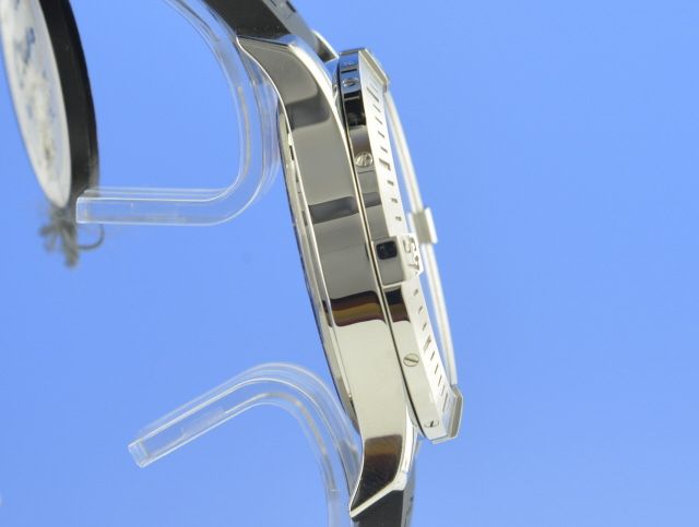 Breitling Colt 44 Chronometer