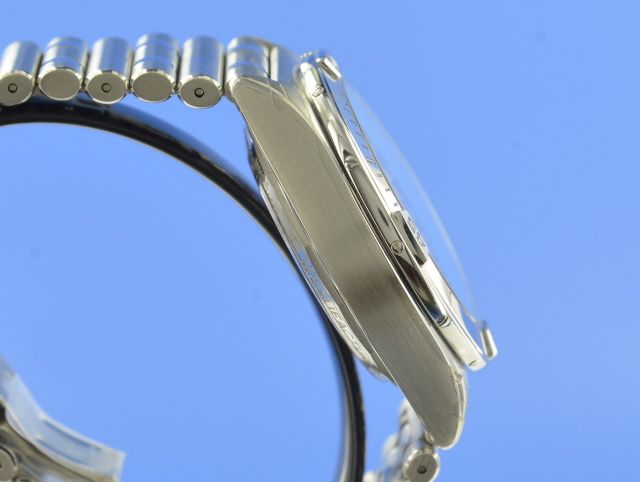 Breitling Chronomat B01 42